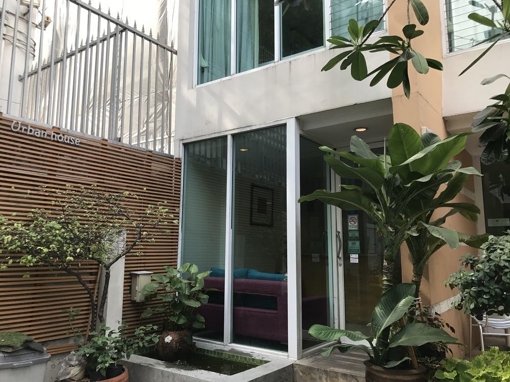 Urban House Hotel Bangkok Exterior photo