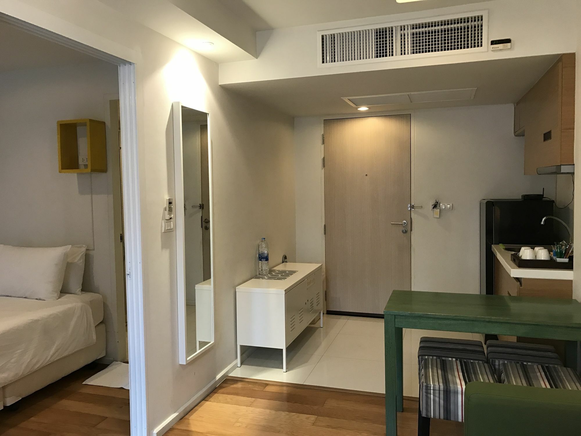 Urban House Hotel Bangkok Exterior photo