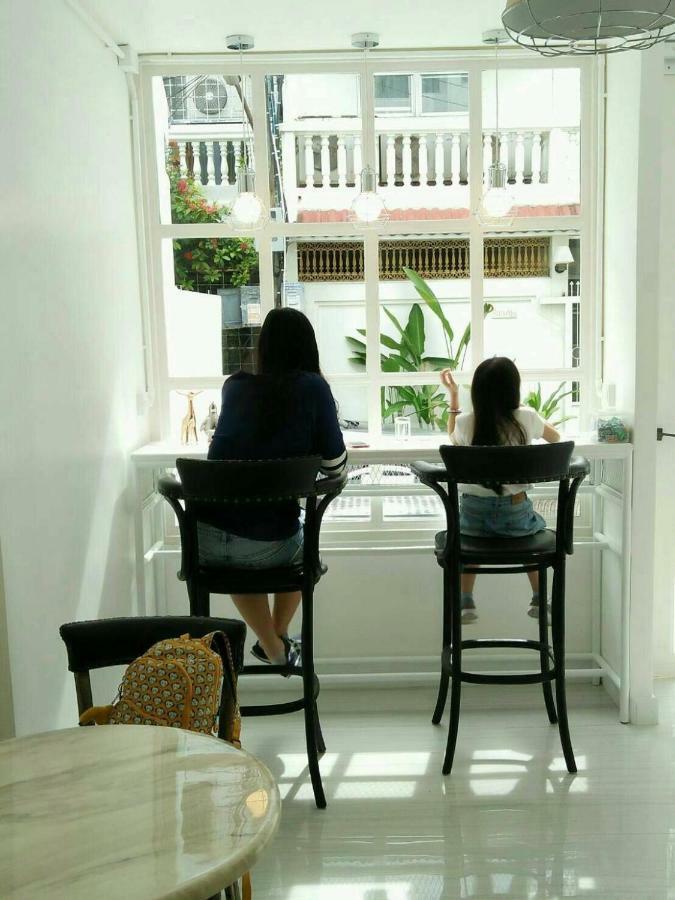 Urban House Hotel Bangkok Exterior photo